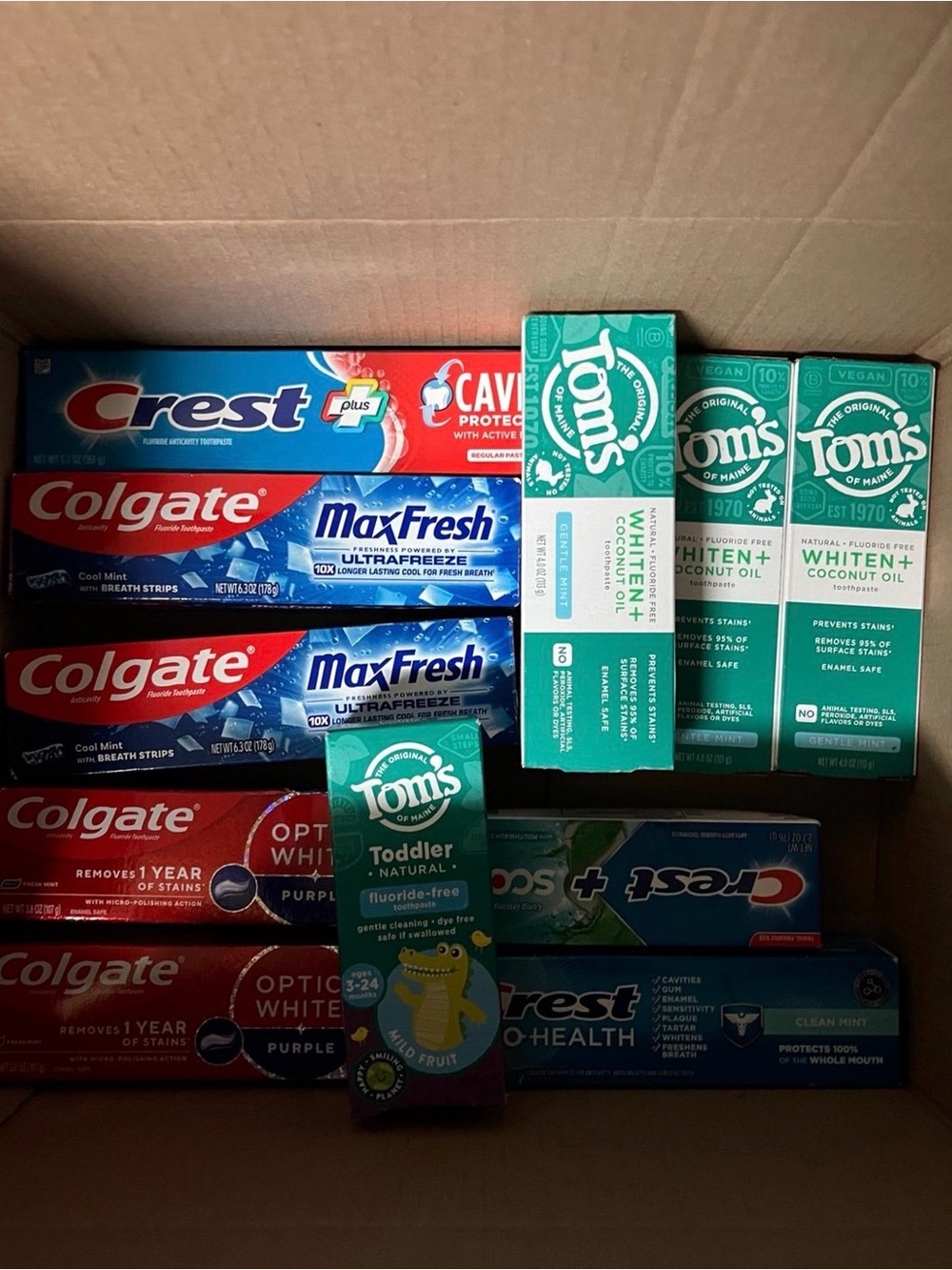 Colgate, Tom's of Maine, and Crest Toothpaste 11pk (New)